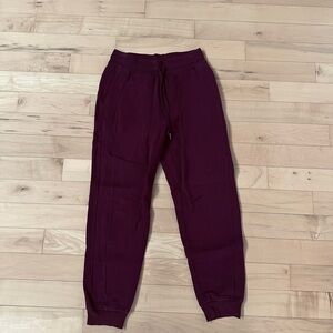 lululemon burgandy scuba sweat pants